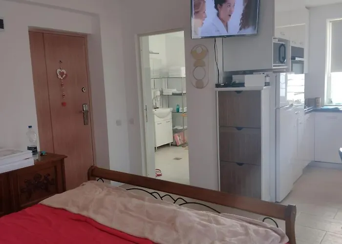 La Julia * Costinești